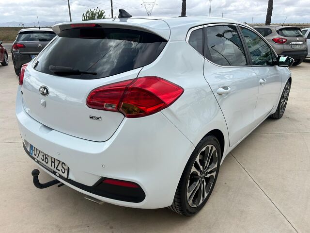 KIA CEE'D EMOTION 1.6 CRDI AUTO SPANISH LHD IN SPAIN 76000 MILES SUPERB 2014